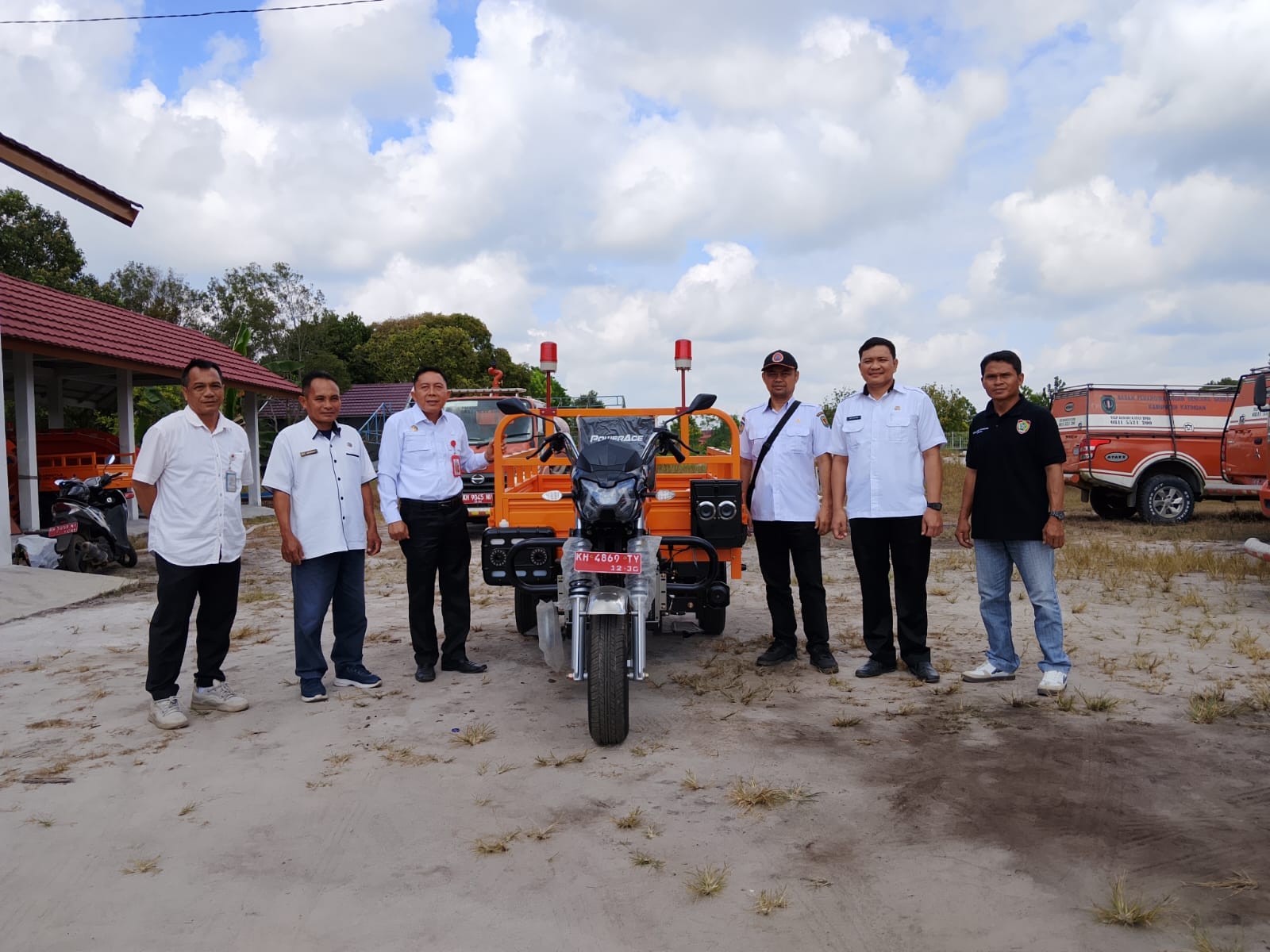 Gambar Eksternal